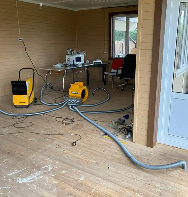 Просушка стен после затопления